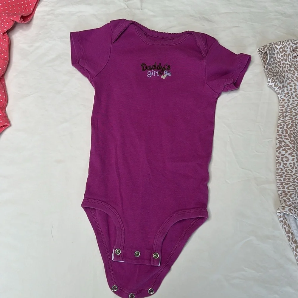Carters size 9 month baby girl short sleeve onesie bundle All in GREAT CONDITION